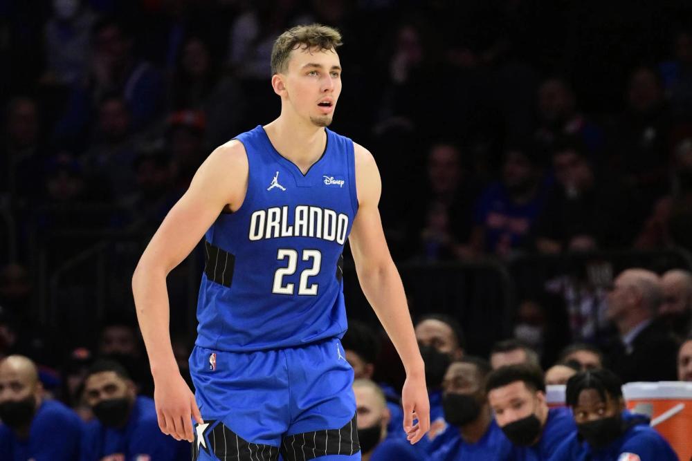 在中场的灵 在中场的灵